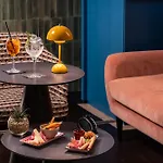 Doubletree By Hilton Metropole Hotel 4*