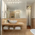 Hotel Doubletree By Hilton Metropole 4*