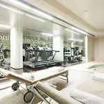 Doubletree By Hilton Metropole Hotel 4*