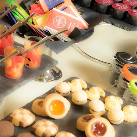 Doubletree By Hilton Metropole Hotel 4*