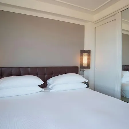 Doubletree By Hilton Metropole Hotel Florence