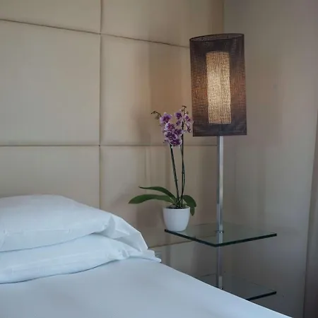 Doubletree By Hilton Metropole Hotel