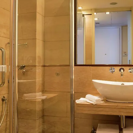 Doubletree By Hilton Metropole 4*