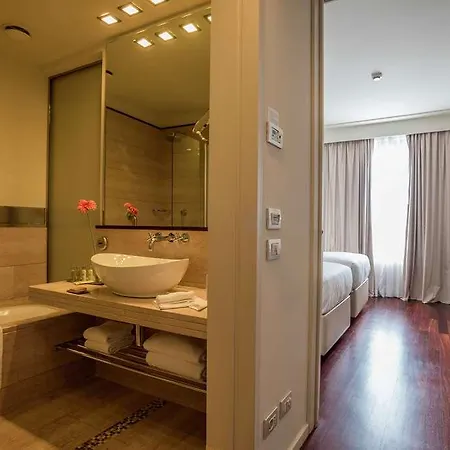 Doubletree By Hilton Metropole 4*