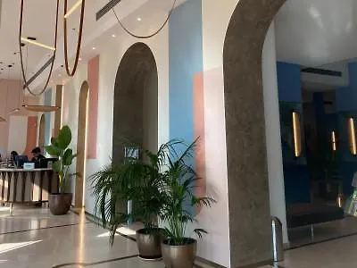 Doubletree By Hilton Metropole 4*