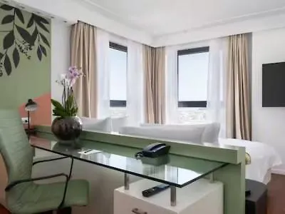 Doubletree By Hilton Metropole Hotel 4*