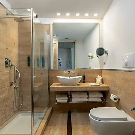 Doubletree By Hilton Metropole Florencja