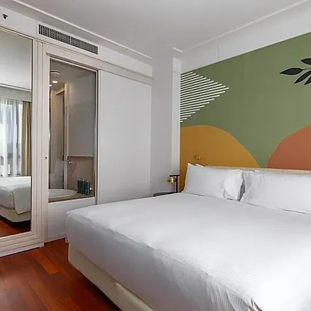Doubletree By Hilton Metropole 4*