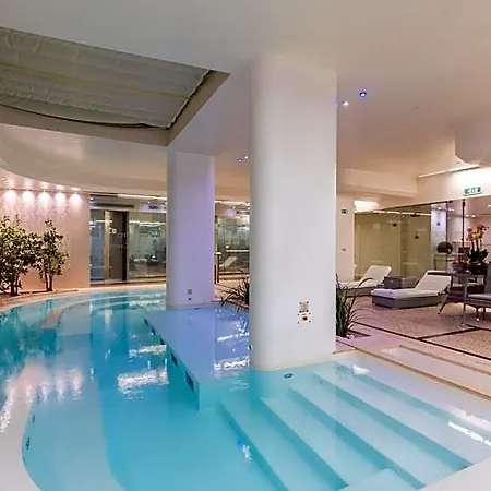 Doubletree By Hilton Metropole Hotel Florencja