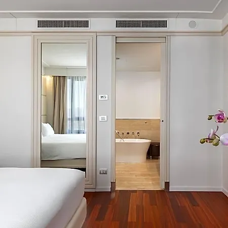 Doubletree By Hilton Metropole Hotel 4*