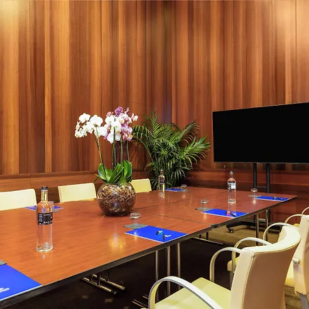 Doubletree By Hilton Metropole Hotel Florence