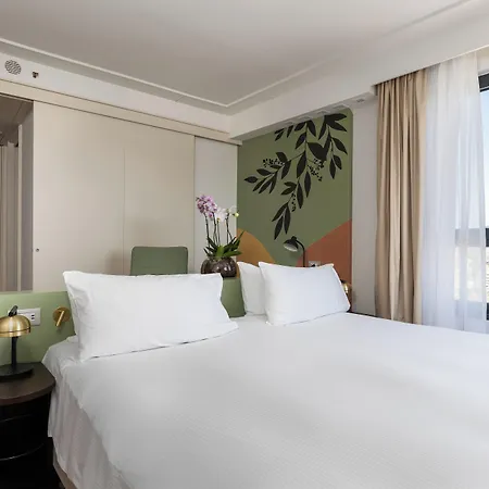 Hotel Doubletree By Hilton Metropole 4*