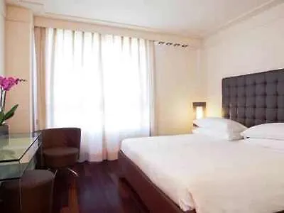 Doubletree By Hilton Metropole 4*