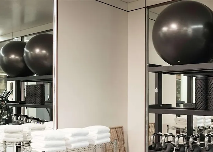 Doubletree By Hilton Metropole Hotel 4*