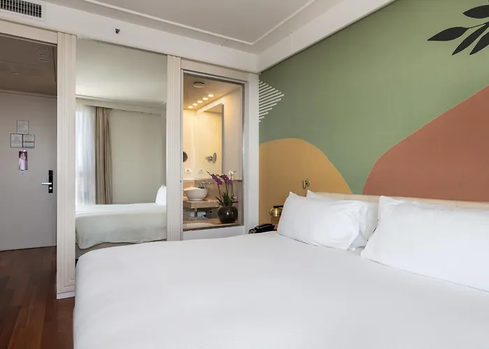 Doubletree By Hilton Metropole 4*
