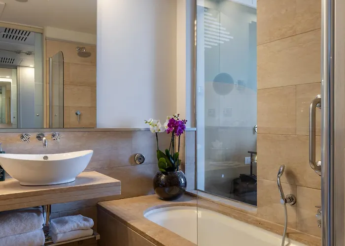 Doubletree By Hilton Metropole Szálloda 4*