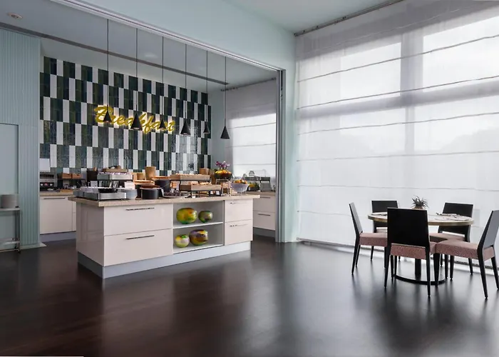 Hotel Doubletree By Hilton Metropole 4*