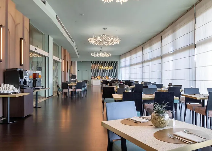 Doubletree By Hilton Metropole 4*