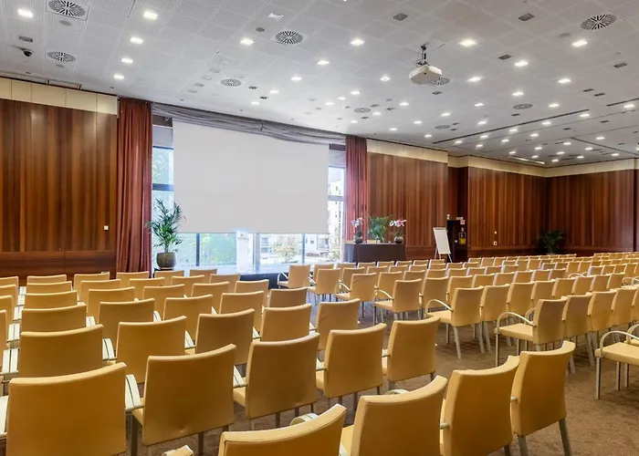 Doubletree By Hilton Metropole 4*