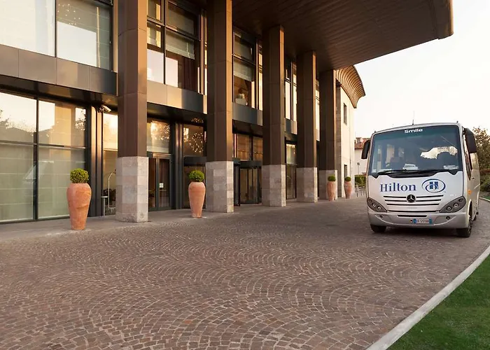 Doubletree By Hilton Metropole Hotel 4*