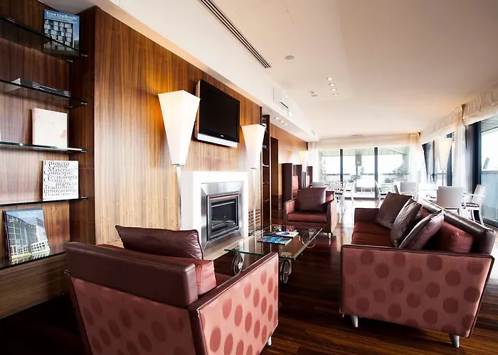 Doubletree By Hilton Metropole 4*