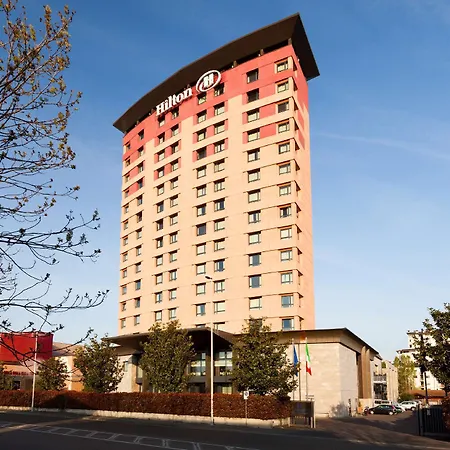 Отель Doubletree By Hilton Metropole Флоренция
