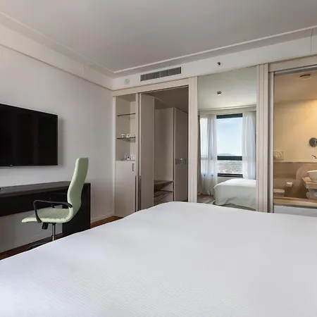 Hotel Doubletree By Hilton Metropole 4*