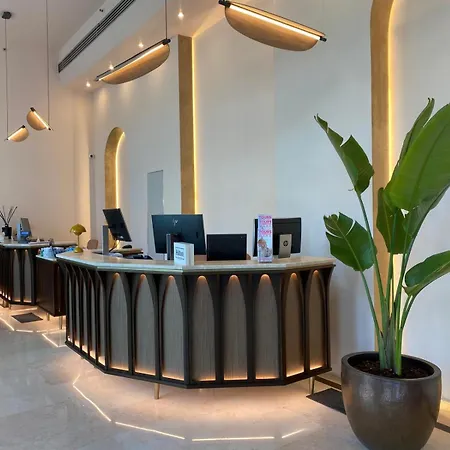 Отель Doubletree By Hilton Metropole Флоренция