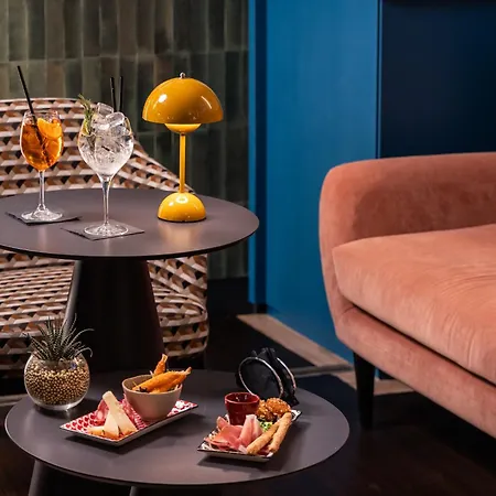 Doubletree By Hilton Metropole Отель 4*