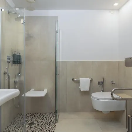 Doubletree By Hilton Metropole Hotel