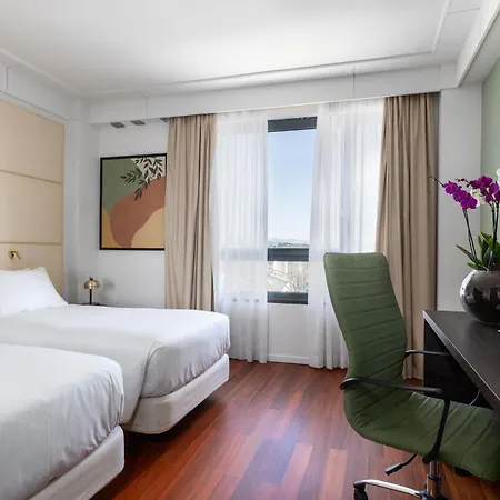 Doubletree By Hilton Metropole 4*