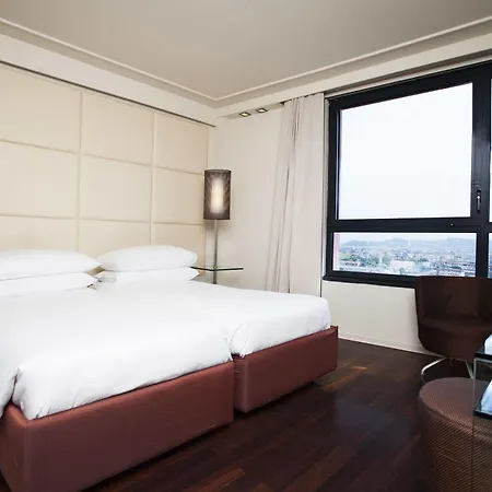 Doubletree By Hilton Metropole Hotel 4*