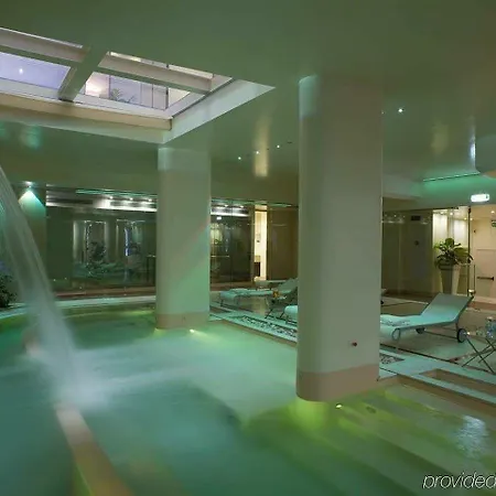 Doubletree By Hilton Metropole