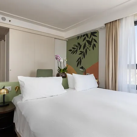 Doubletree By Hilton Metropole