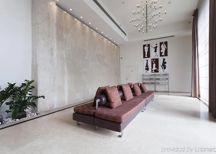 Doubletree By Hilton Metropole 酒店